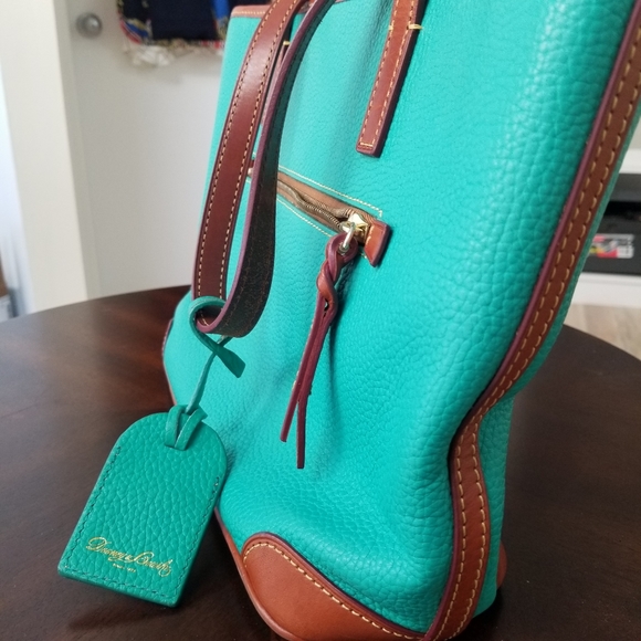 AUTHENTIC Donney & Burke - Picture 5 of 13